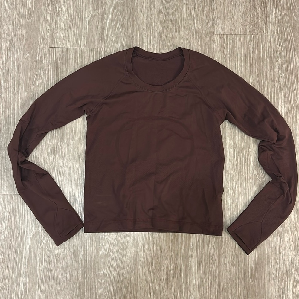Maroon long sleeve lulu lemon shirt